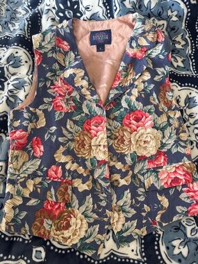 Kenneth Gordon Navy Floral Button-Front Vest with Red & Cream Roses